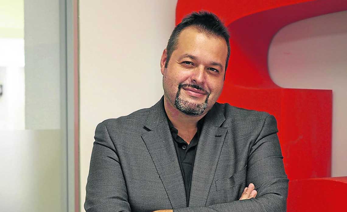 El ciclo ‘La mirada oblicua’ del Gil-Albert vuelve con un mano a mano de los periodistas José Miguel López y Martín Llade